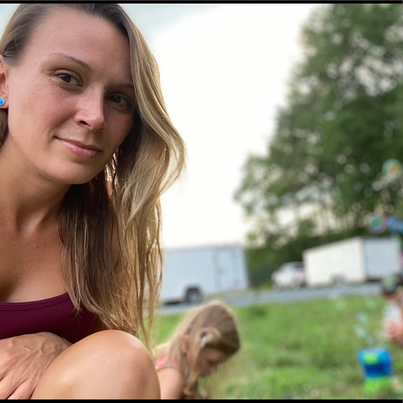 Meet your Posher, Ashley - Picture 1 of 1